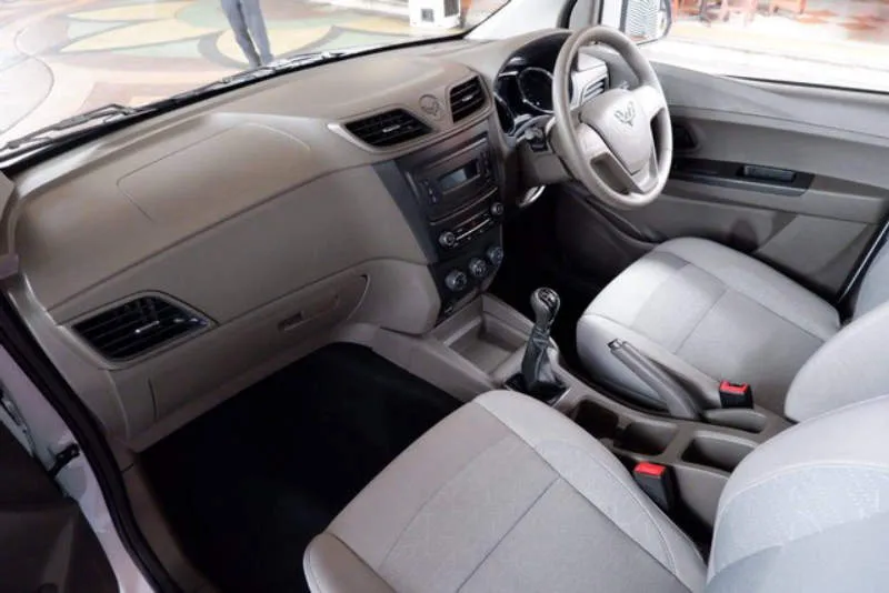 Desain Interior Mobil