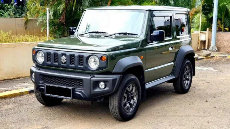 Suzuki Jimny Metallic Chiffon Ivory   Pearl Bluish Black