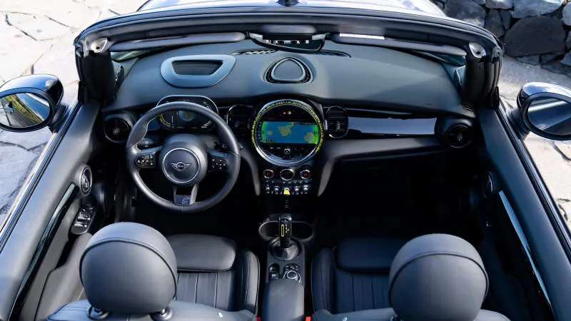 Desain Interior Mobil