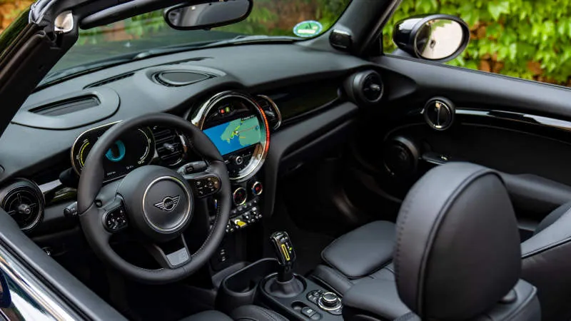 Desain Interior Mobil