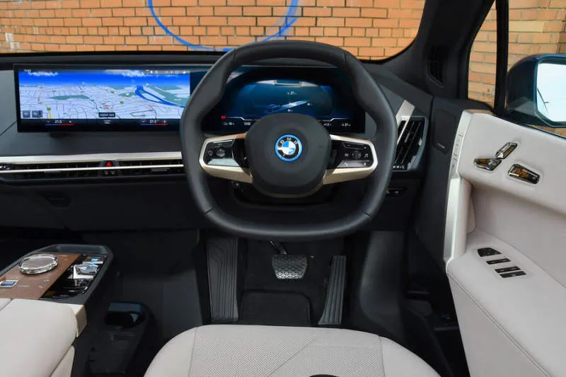 Desain Interior Mobil
