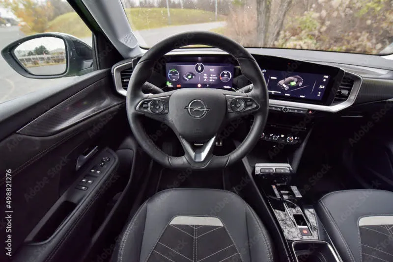 Desain Interior Mobil