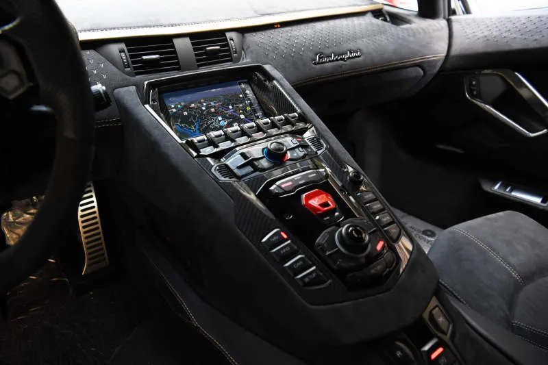 Desain Interior Mobil