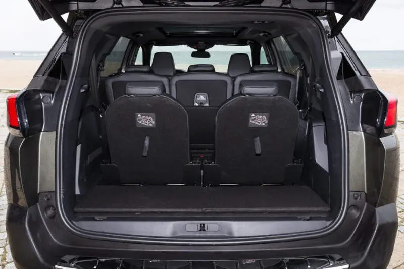 Desain Interior Mobil