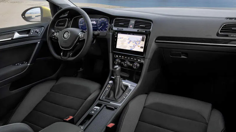 Desain Interior Mobil