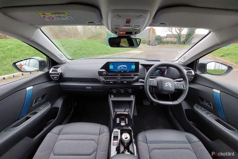 Desain Interior Mobil