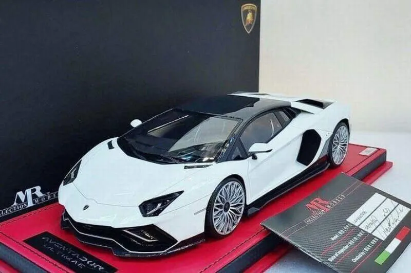 Lamborghini Aventador LP 780-4 Ultimae Verde Mantis