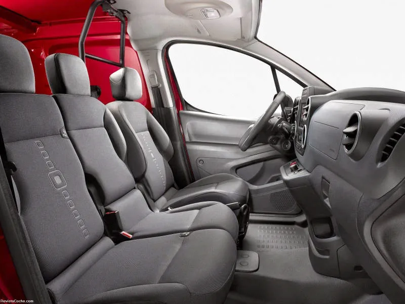 Desain Interior Mobil
