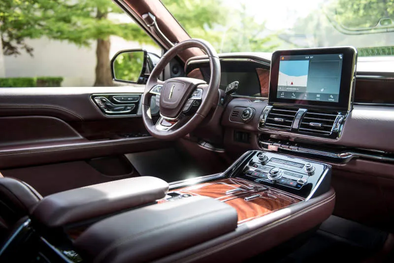 Desain Interior Mobil