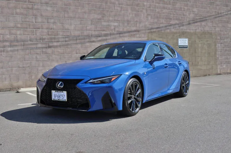 Lexus IS 300 Atomic Silver