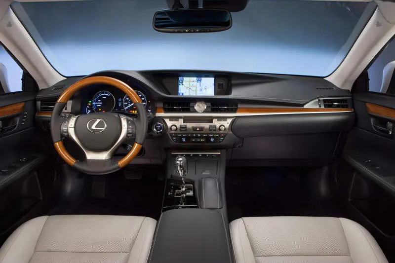 Desain Interior Mobil
