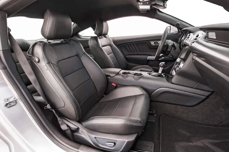 Desain Interior Mobil