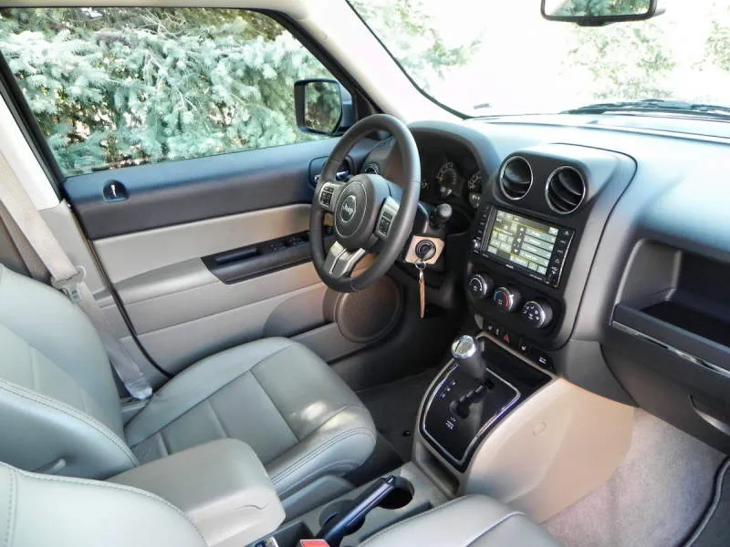 Desain Interior Mobil