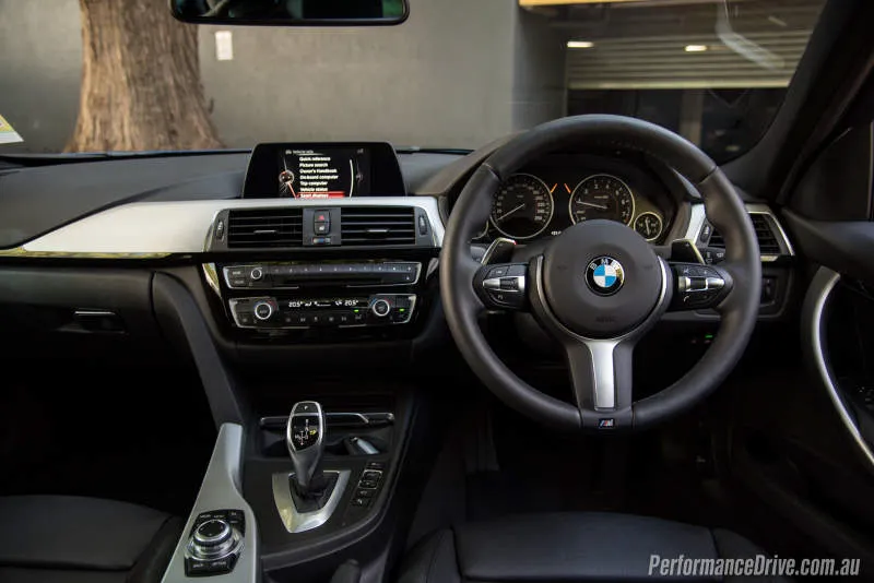 Desain Interior Mobil