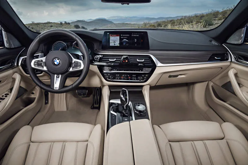 Desain Interior Mobil