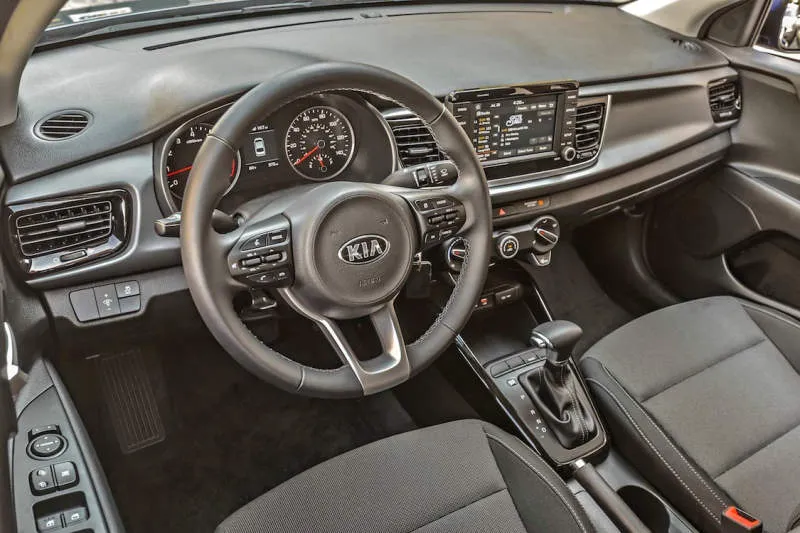 Desain Interior Mobil