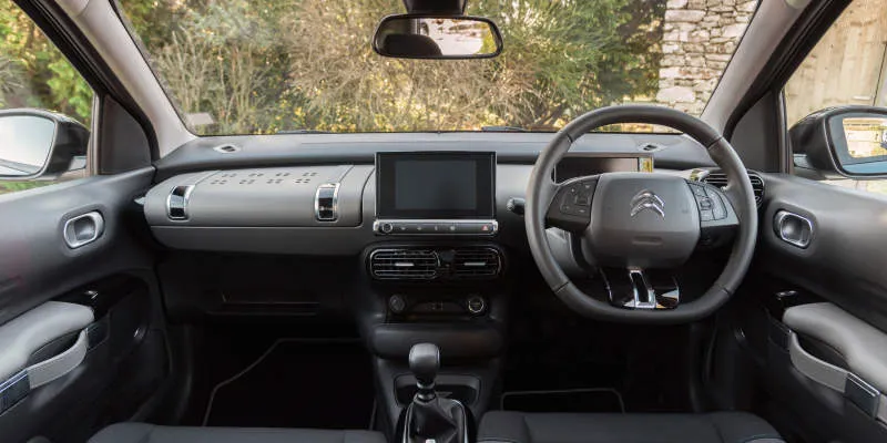 Desain Interior Mobil