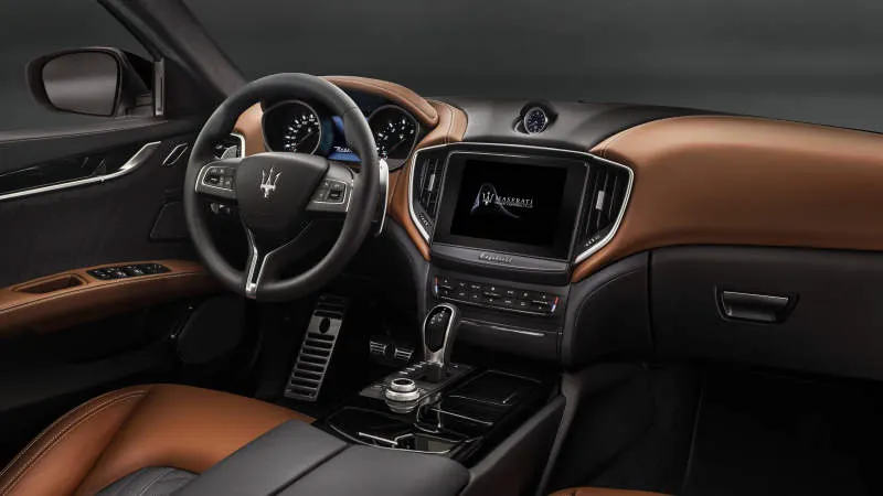 Desain Interior Mobil