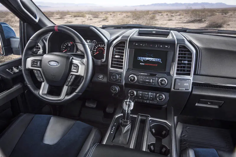Desain Interior Mobil