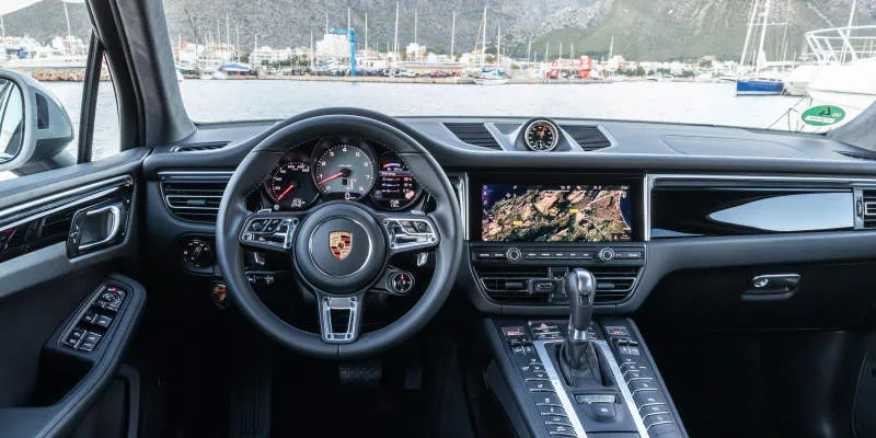 Desain Interior Mobil