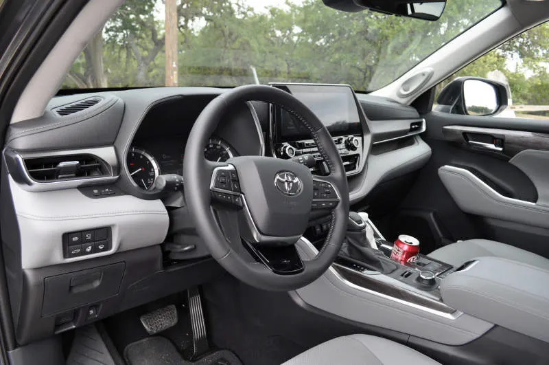 Desain Interior Mobil