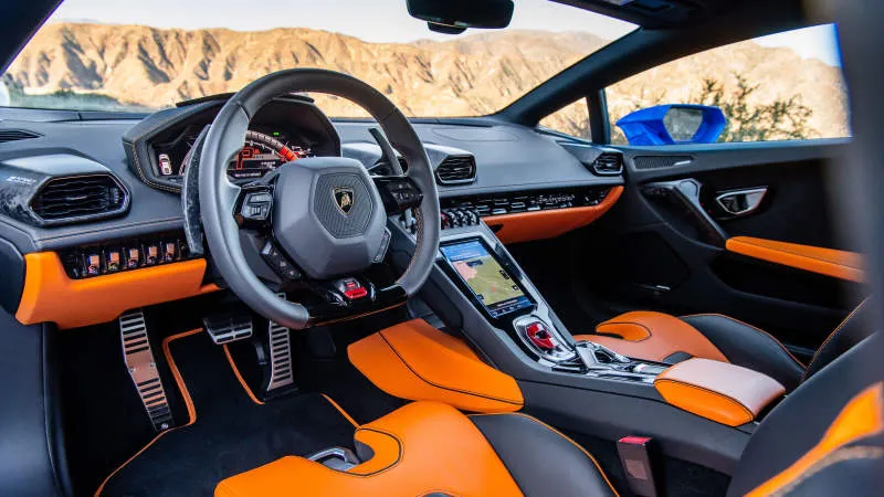 Desain Interior Mobil