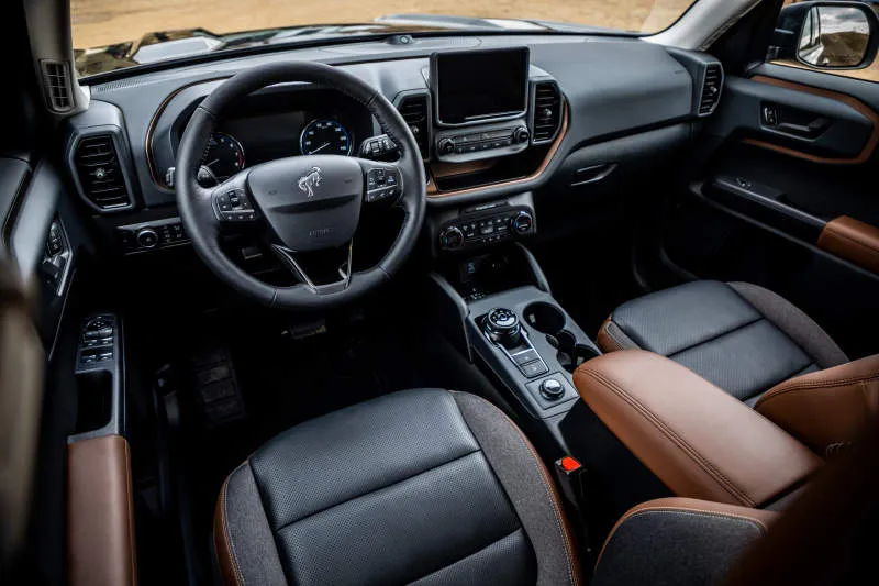 Desain Interior Mobil