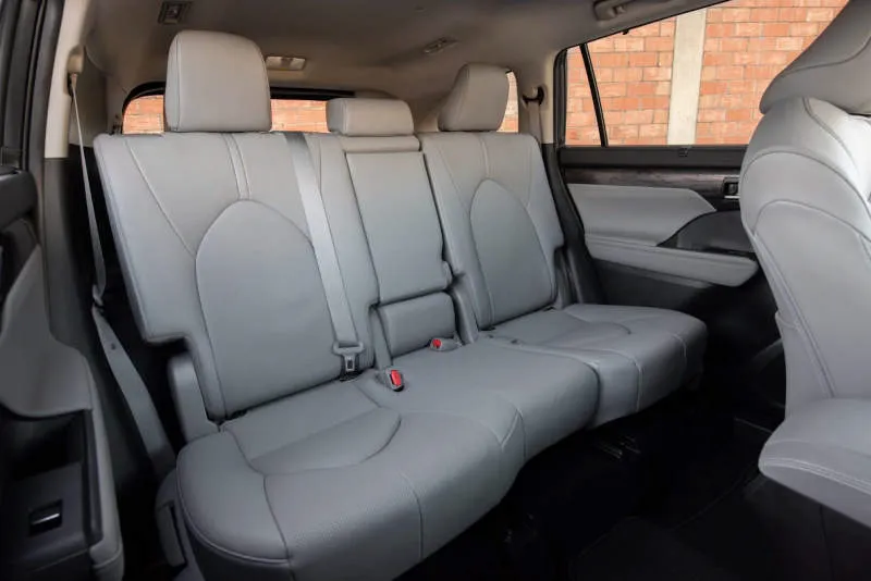 Desain Interior Mobil