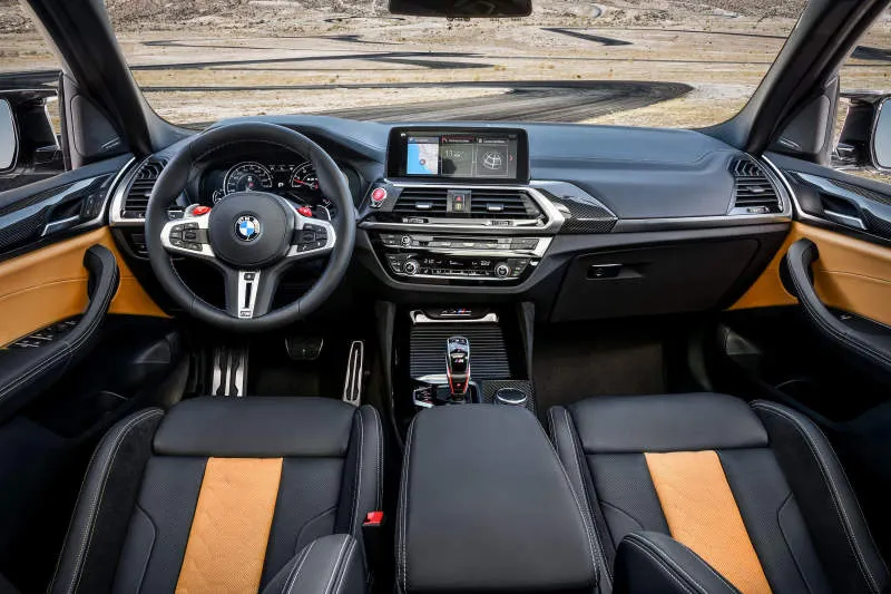Desain Interior Mobil