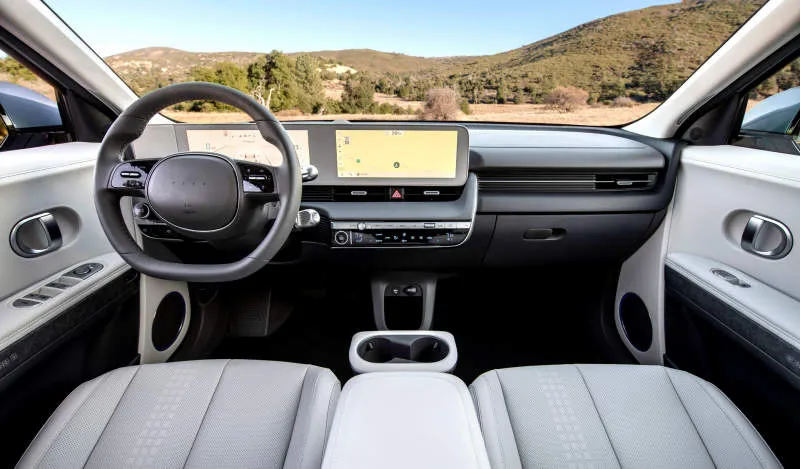 Desain Interior Mobil
