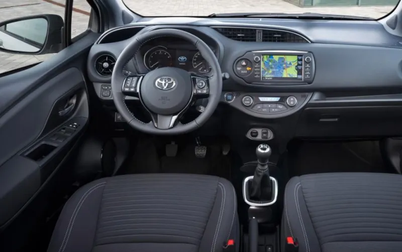 Desain Interior Mobil