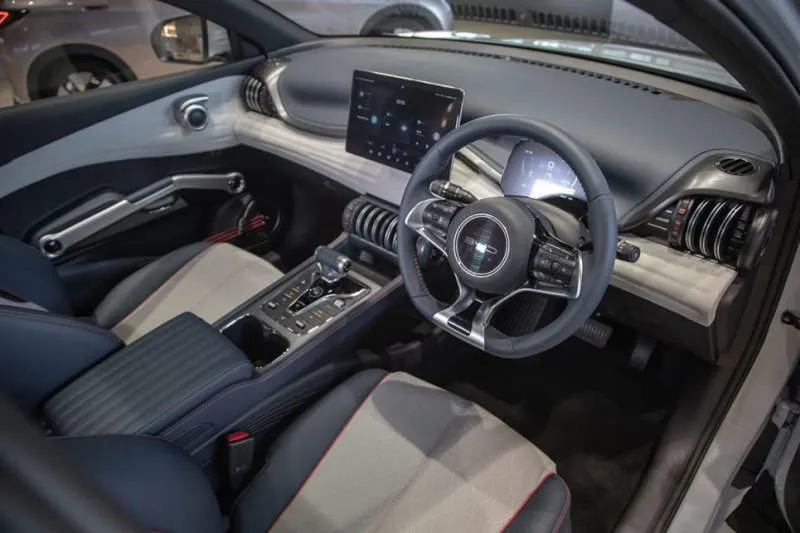 Desain Interior Mobil