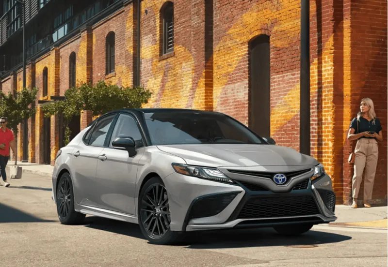 Toyota Camry Hybrid 2024 Platinum White Pearl