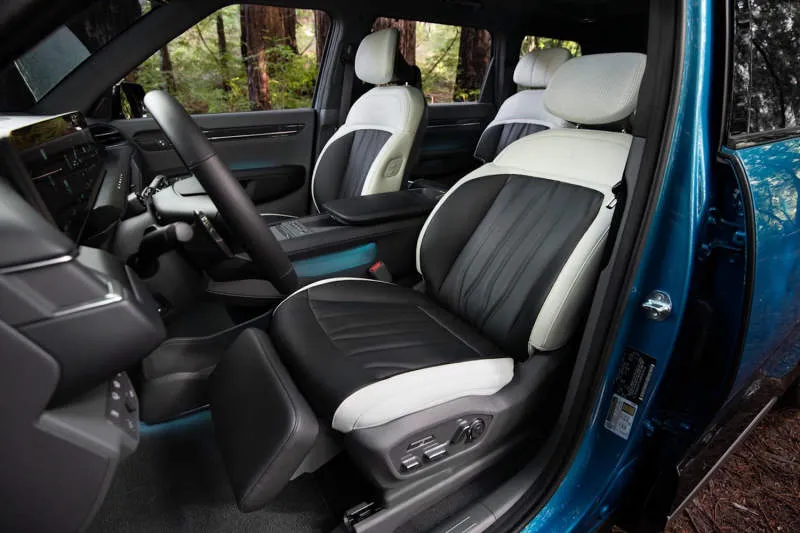Desain Interior Mobil