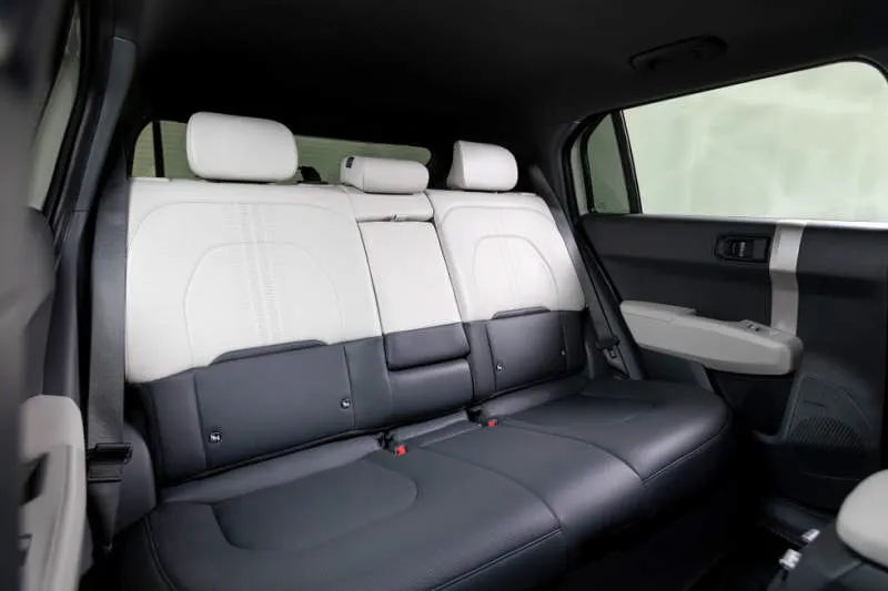 Desain Interior Mobil