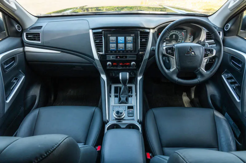 Desain Interior Mobil