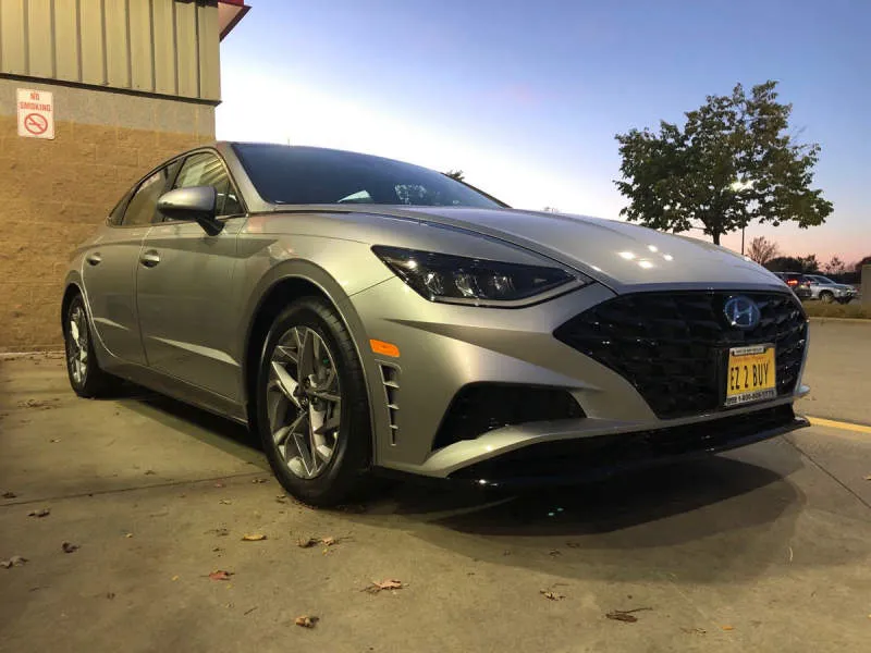 Hyundai Sonata Hyper White