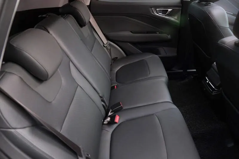 Desain Interior Mobil
