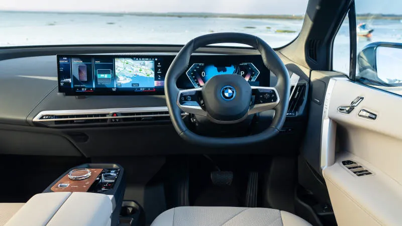 Desain Interior Mobil