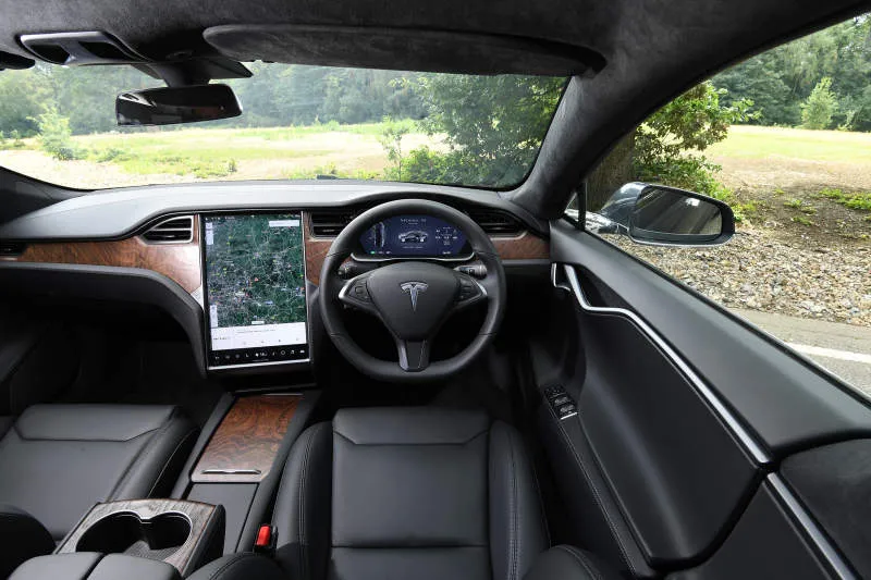 Desain Interior Mobil