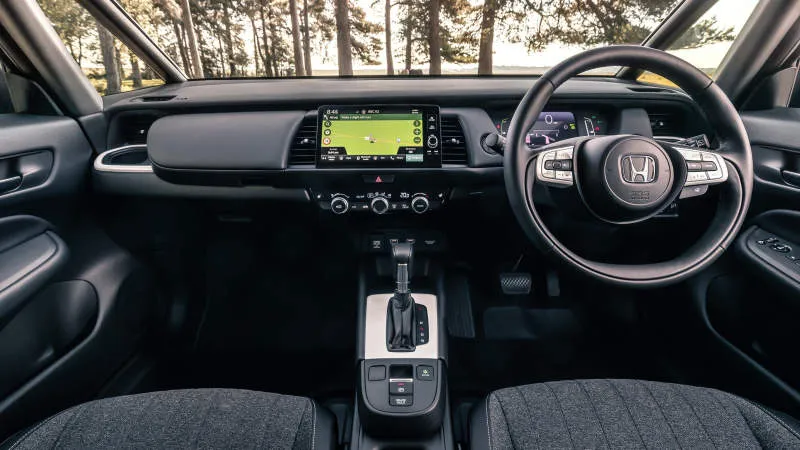 Desain Interior Mobil