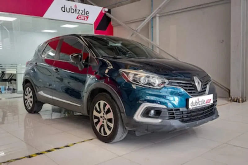 Renault Captur Merah
