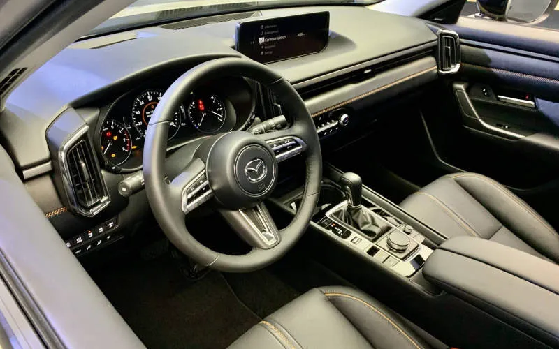 Desain Interior Mobil
