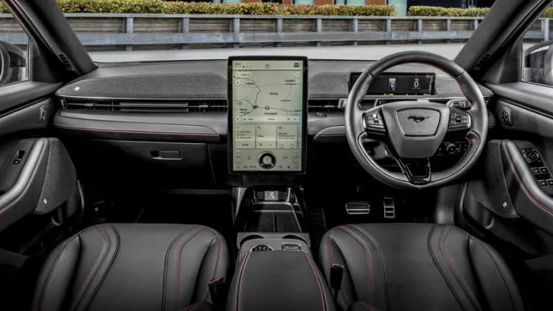 Desain Interior Mobil