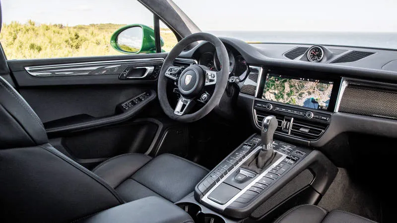 Desain Interior Mobil