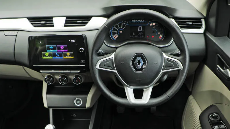 Desain Interior Mobil