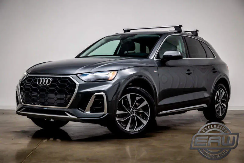 Audi Q5 District Green Metallic
