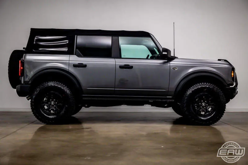 Ford Bronco Hot Pepper Red Tinted Clearcoat Metallic