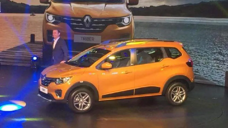 Renault Triber Putih