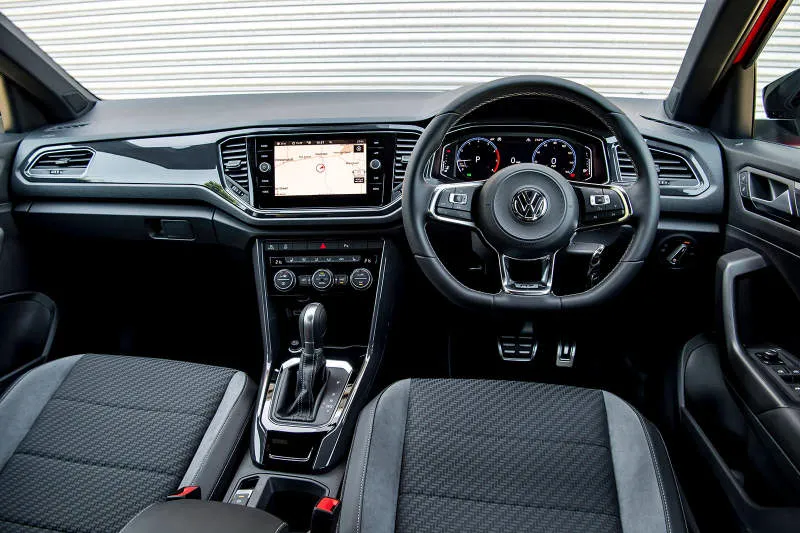 Desain Interior Mobil